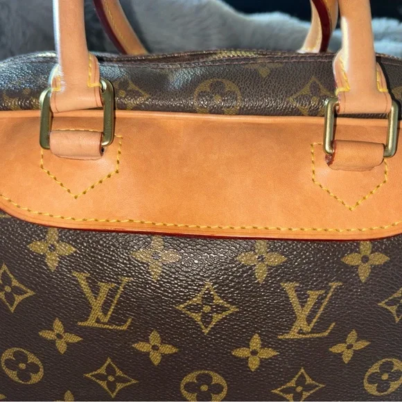 Louis Vuitton Monogram Deauville bag - Picture 3 of 13